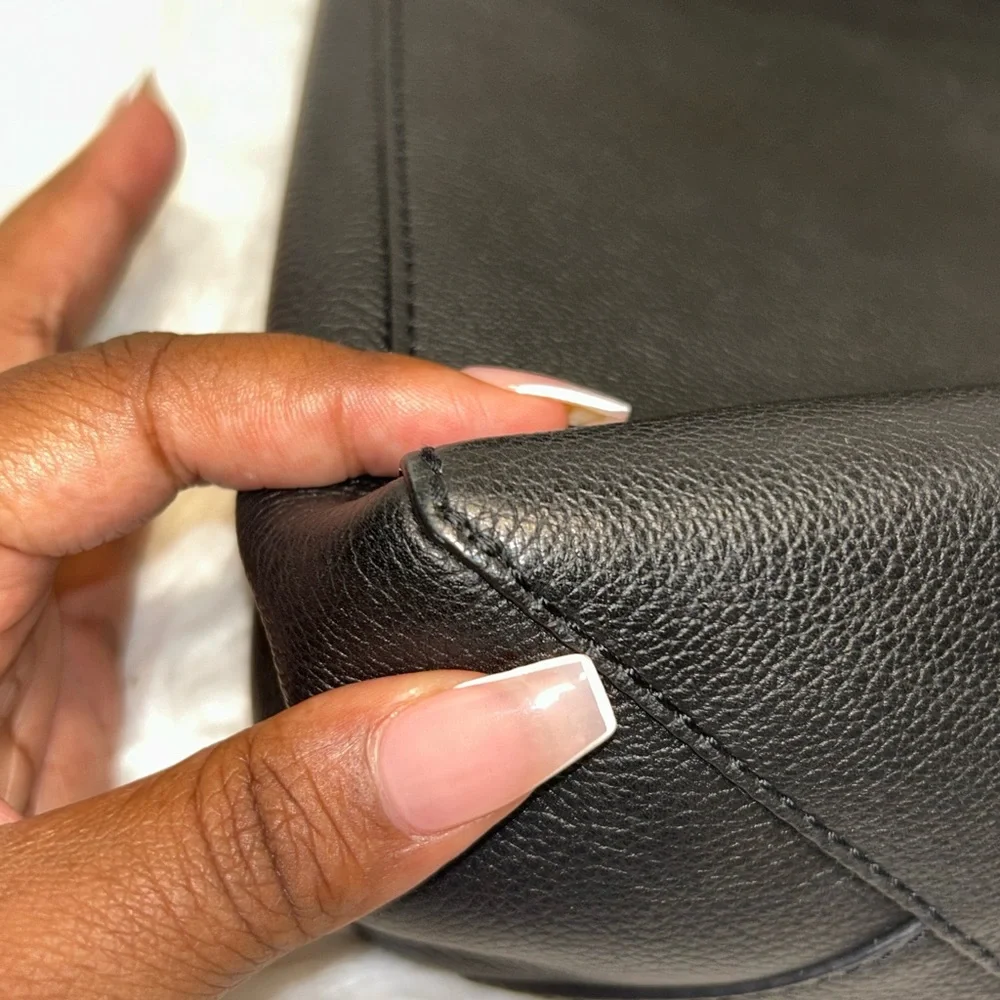 Louis Vuitton Black Calfskin LockMe‎